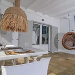 Vlia Mar Myconian Residences شقة